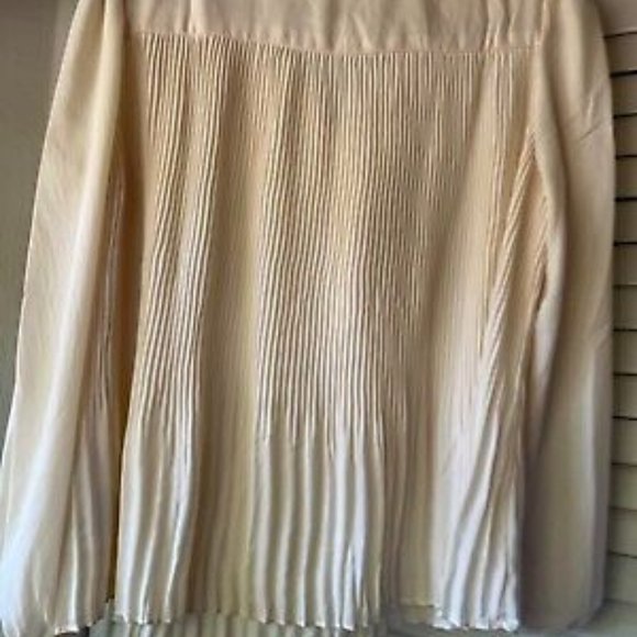 Nannette Lepore blouse cream colored with Neck tie Sz M NWT - Picture 2 of 9